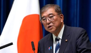 Dimite el primer ministro japonés tras la derrota histórica de su partido en las elecciones | Política