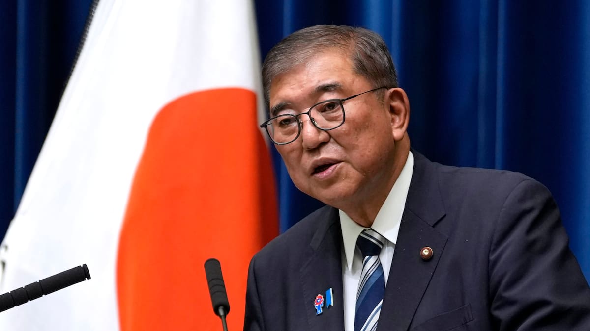 Dimite el primer ministro japonés tras la derrota histórica de su partido en las elecciones | Política