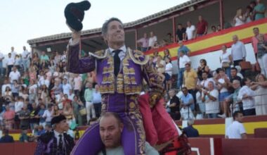 Manuel Escribano a hombros en Piedrabuena V. Moya
