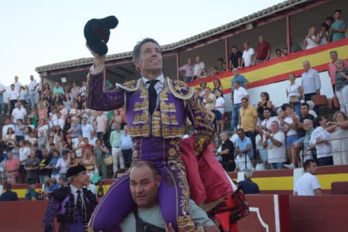 Manuel Escribano a hombros en Piedrabuena V. Moya