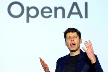 OpenAI respalda un equipo creativo