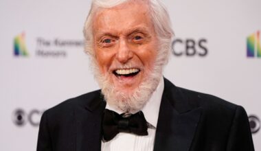 Dick Van Dyke está cerca de cumplir 100 años y un documental revela historias inéditas de su vida