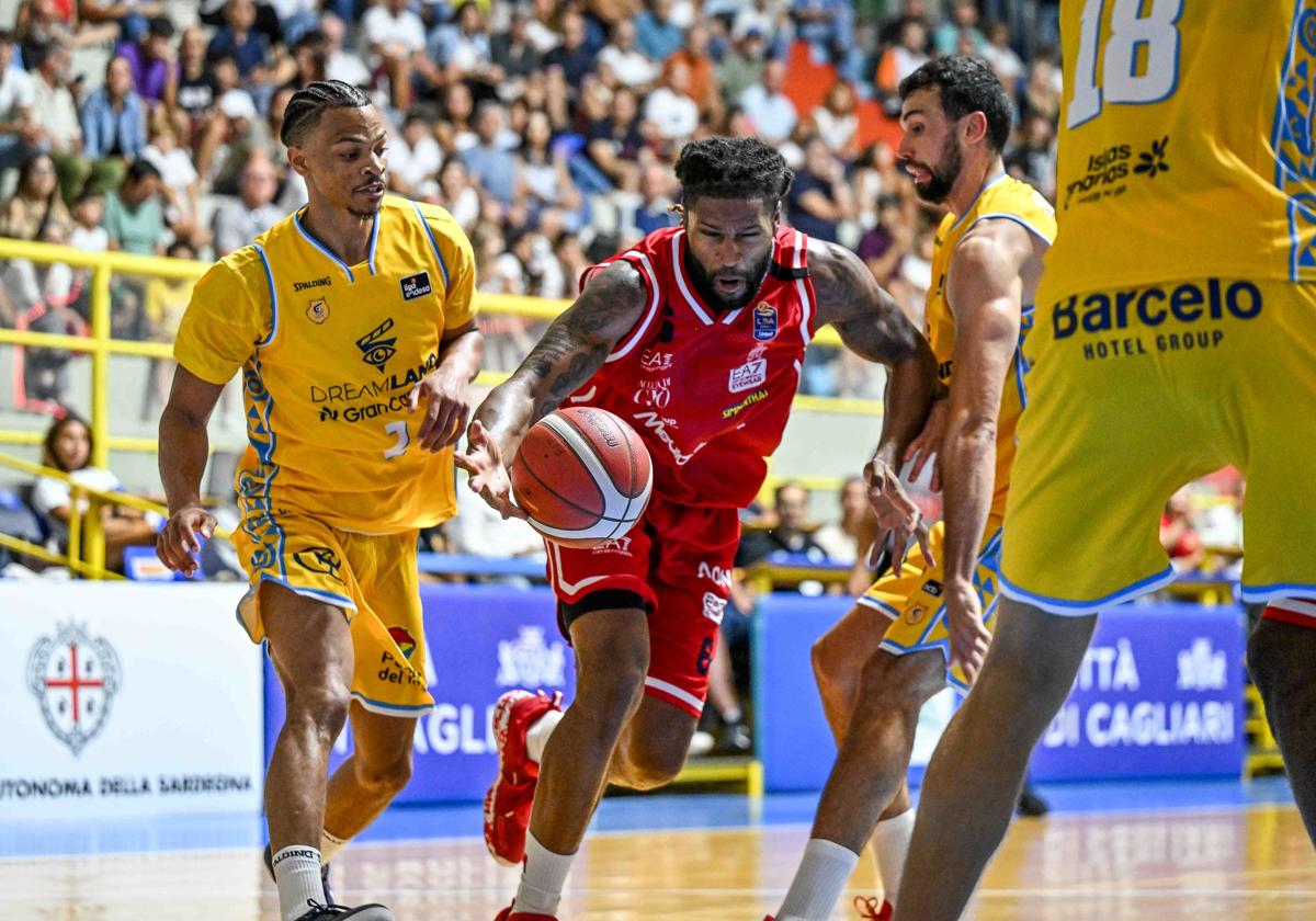 Duro correctivo para el CB Gran Canaria ante el Olimpia Milán para arrancar la pretemporada (91-64)