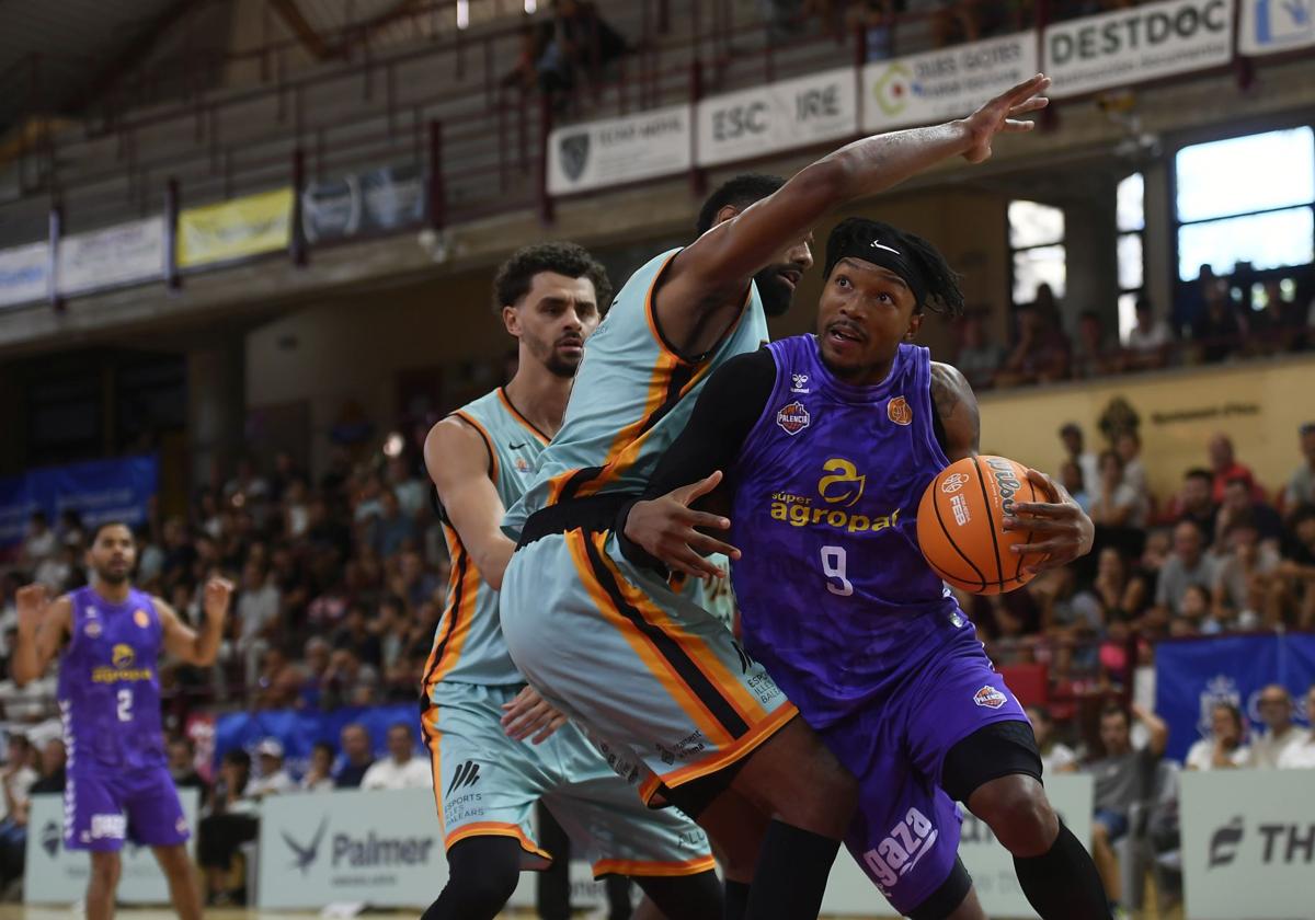 Remontada para un estreno con victoria