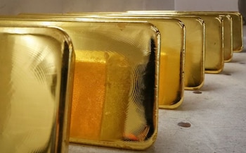 Lingotes recién fundidos de oro