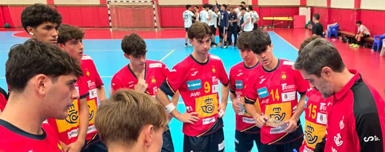 Pablo Sánchez sigue dejando huella con España