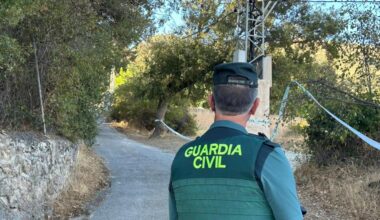 Mata a un hombre en un pequeño pueblo de Granada y se atrinchera en su casa con la mujer del asesinado