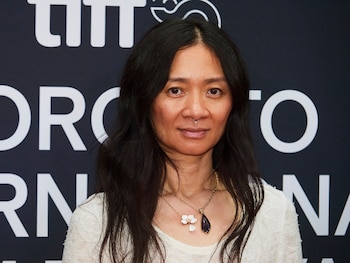 La directora Chloé Zhao es