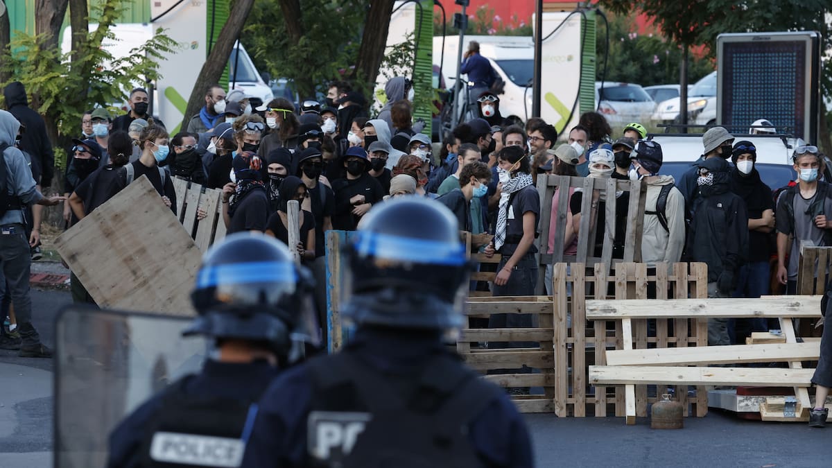 Francia afronta una inédita protesta social con el estreno de un nuevo primer ministro | Internacional