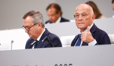 El Sabadell mantiene su rechazo a la OPA del BBVA con el voto en contra del tercer máximo accionista | Economía y negocios