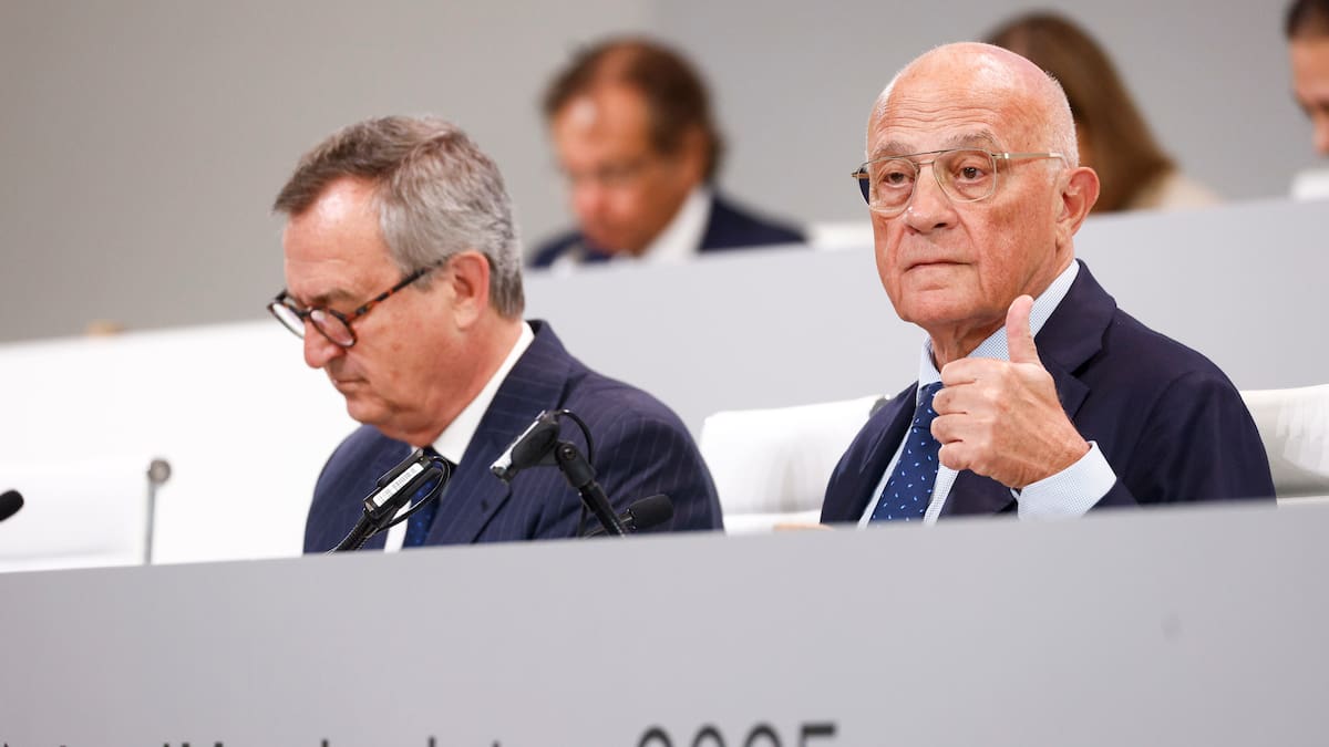 El Sabadell mantiene su rechazo a la OPA del BBVA con el voto en contra del tercer máximo accionista | Economía y negocios
