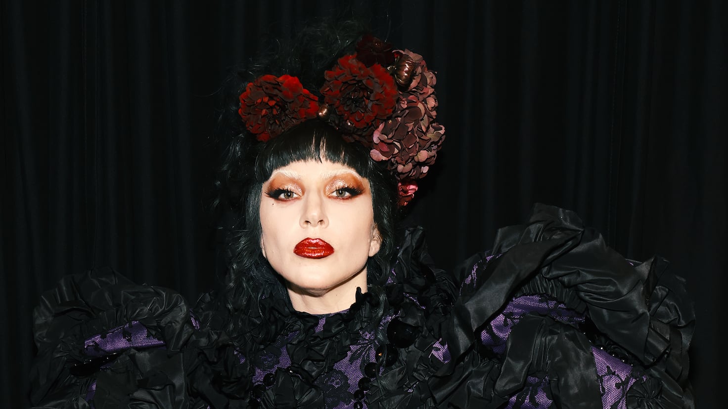 Ni cerveza ni sidra: esta es la bebida de origen español que enamora a Lady Gaga