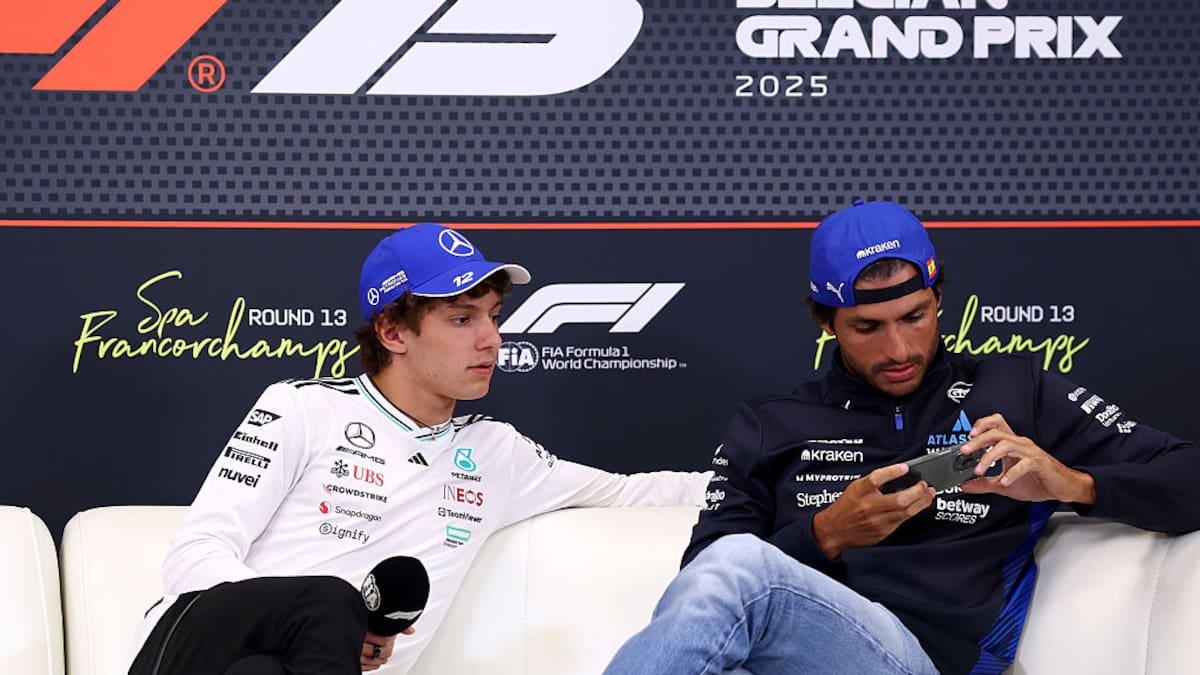 Un ex de Mercedes pide que fichen a Carlos Sainz para ocupar el asiento de Antonelli | Fórmula 1