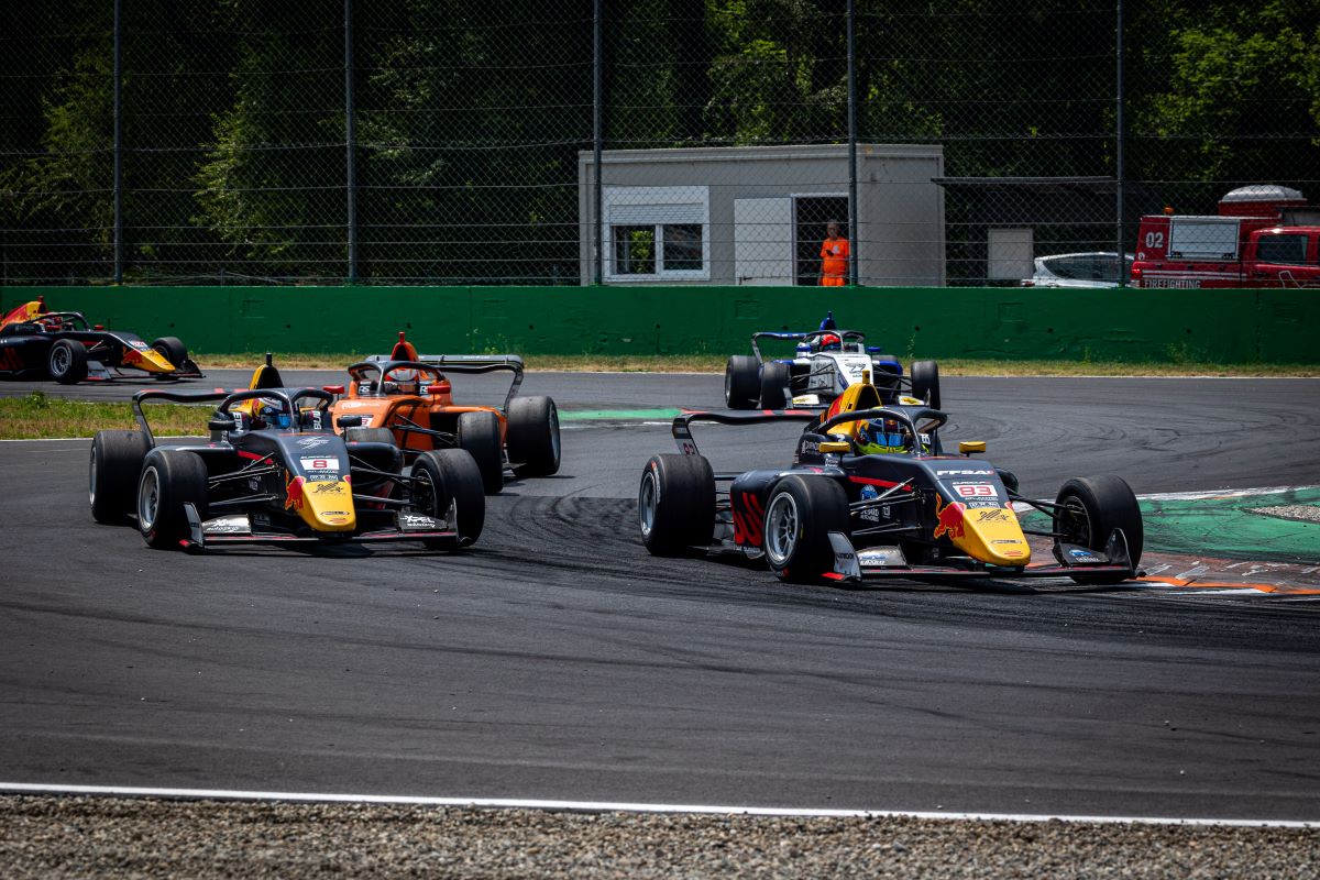 Eurocup-3 - Jerez - Carrera 1: Tarnvalichkul gana por delante de Caranta y Colnaghi