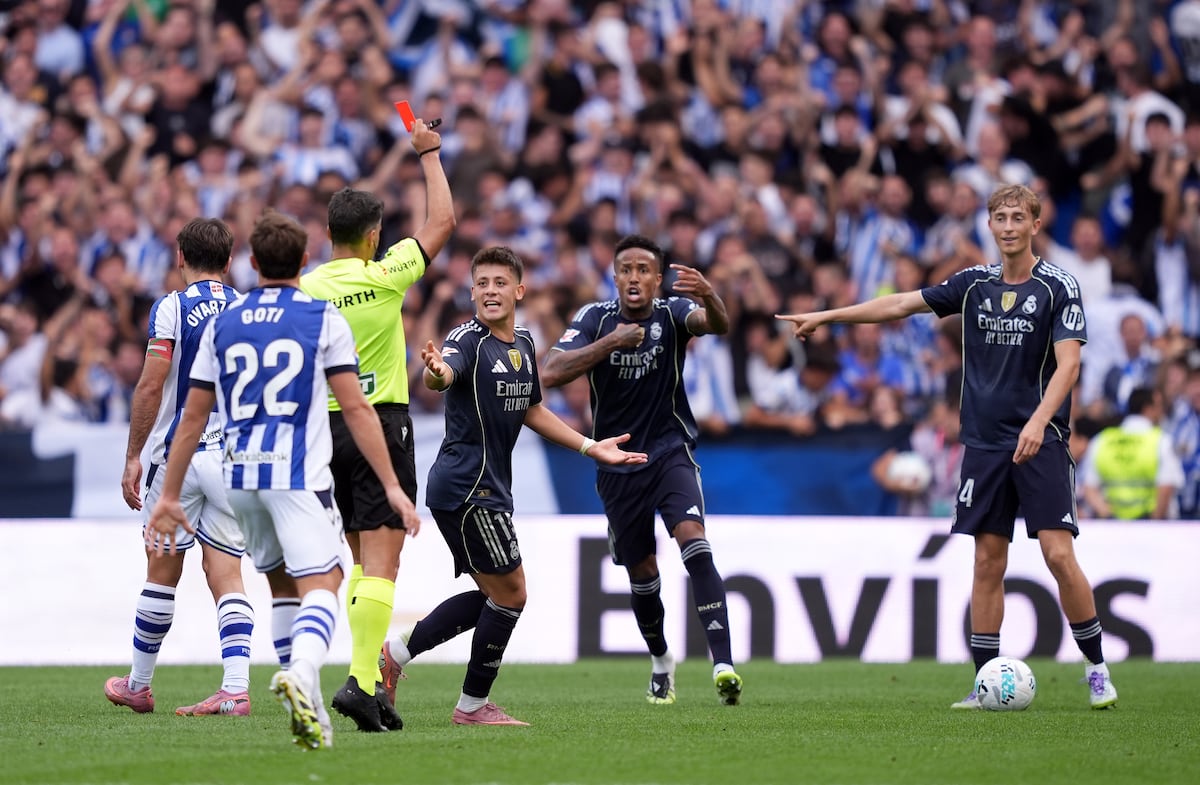 Huijsen, expulsado en el partido contra la Real Sociedad en Anoeta.