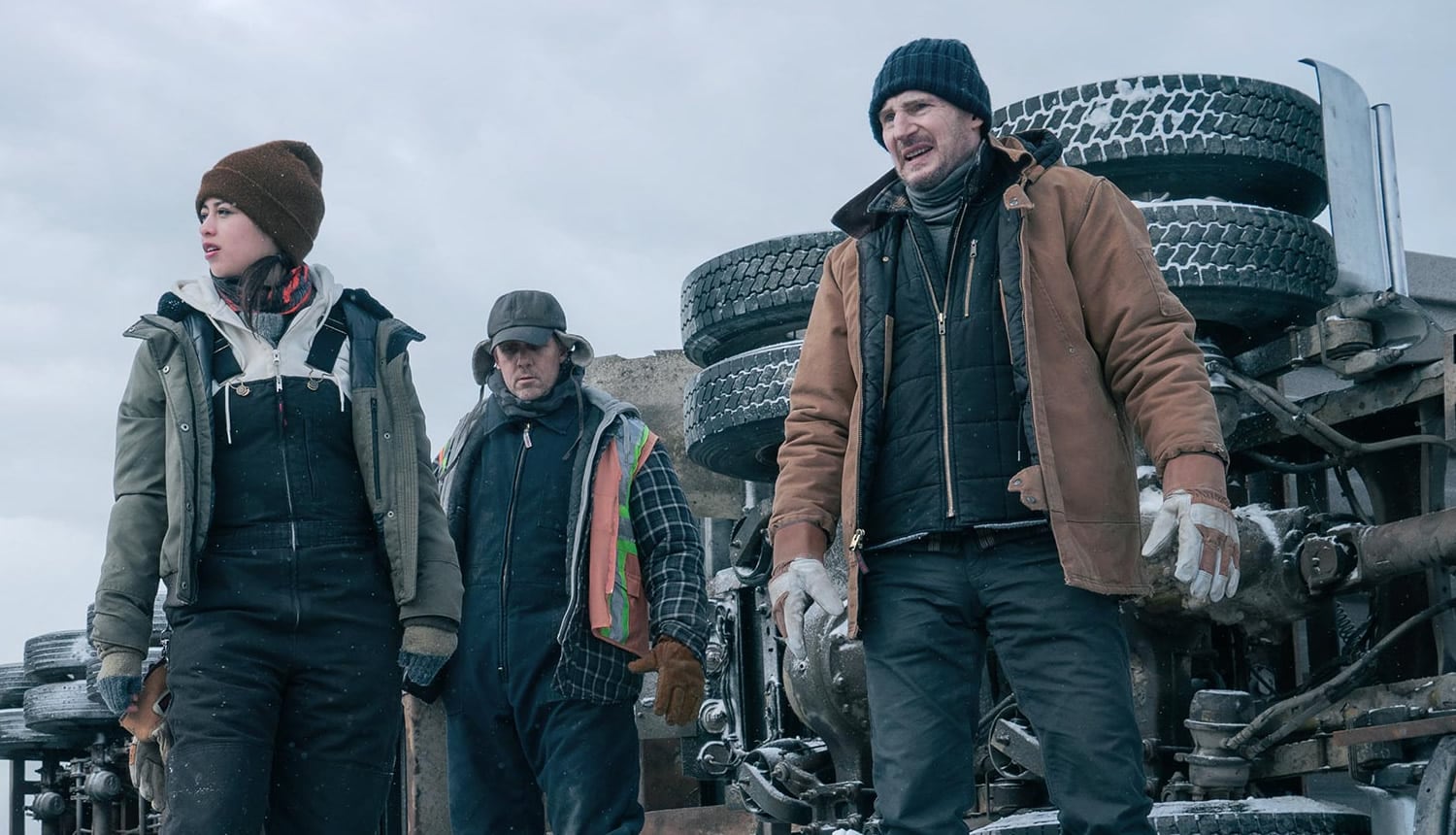 Una escena de "Ice Road", la película del 2021 que está en Netflix.