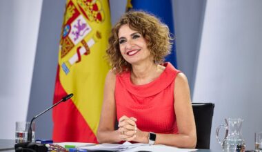 El Gobierno aprueba su plan para la quita de la deuda a las comunidades y presiona al PP: “¿Quién puede decir que no a esto”? | España