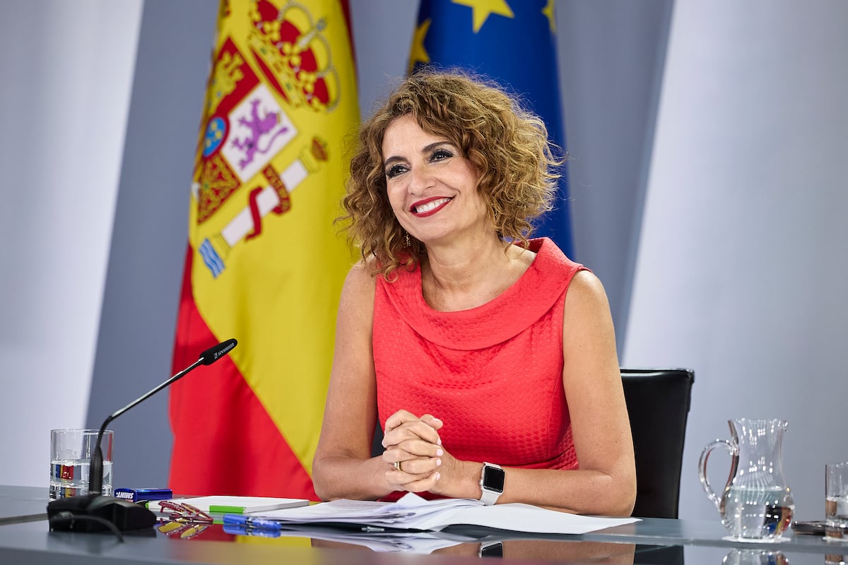 El Gobierno aprueba su plan para la quita de la deuda a las comunidades y presiona al PP: “¿Quién puede decir que no a esto”? | España