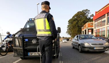 Una mujer le roba el coche y le exige un rescate de 1.500 euros para recuperarlo