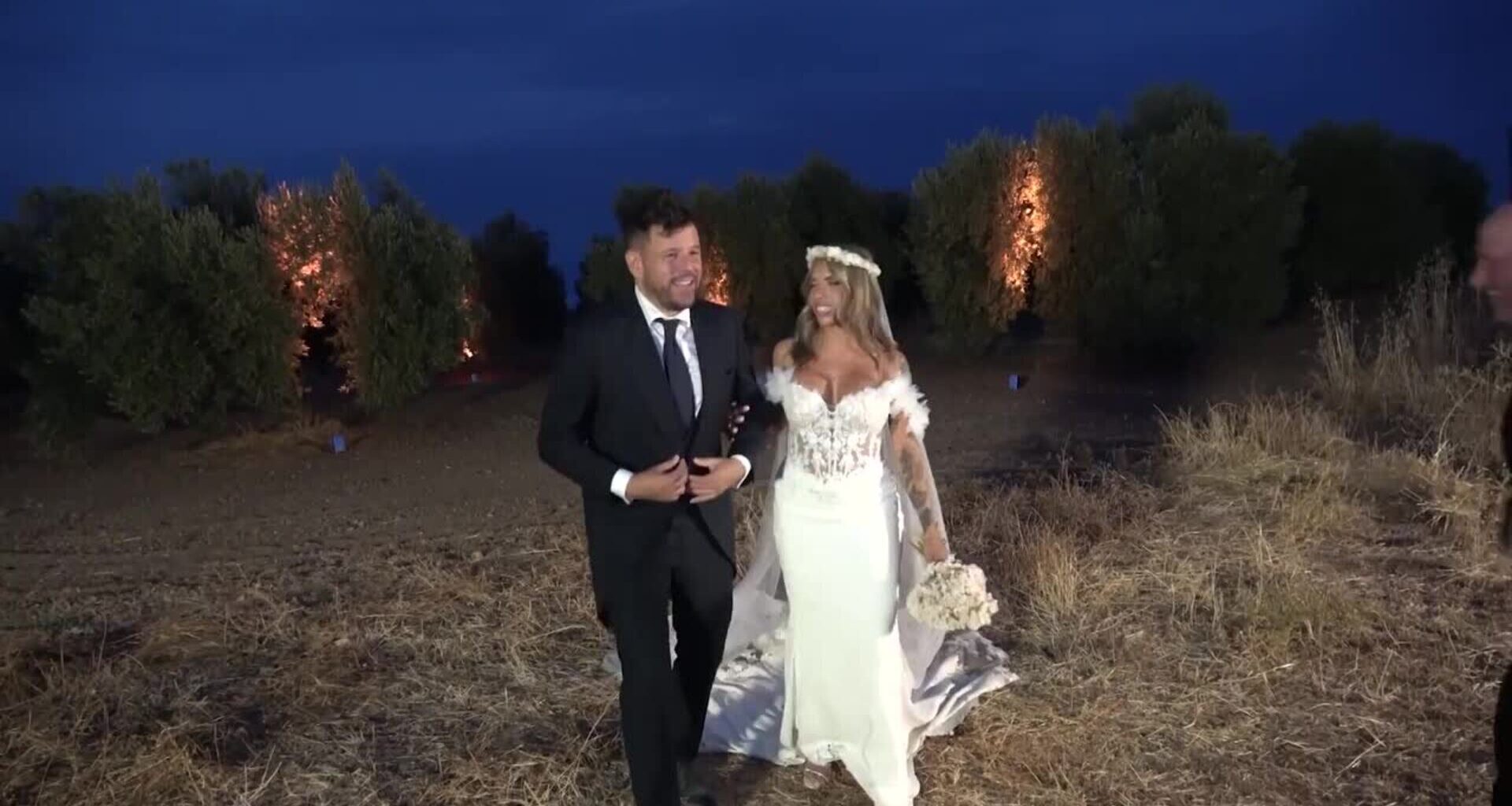 Pablo López y Laura Rubio posan como marido y mujer tras su segunda boda