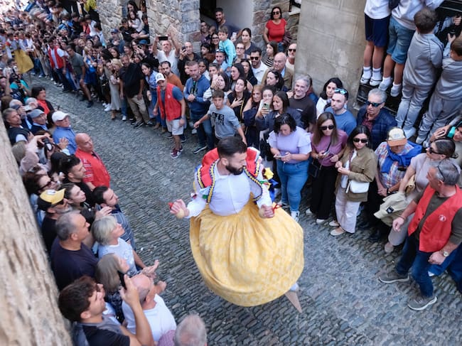 Bajada de la cuesta de los danzadores este sábado 27 de septiembre.