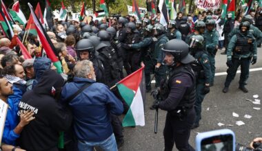 24 denunciados por cortar la Vuelta Ciclista a España a su paso por Galicia se enfrentan a sanciones de entre 60.000 y 650.000 euros - La Voz de Galicia