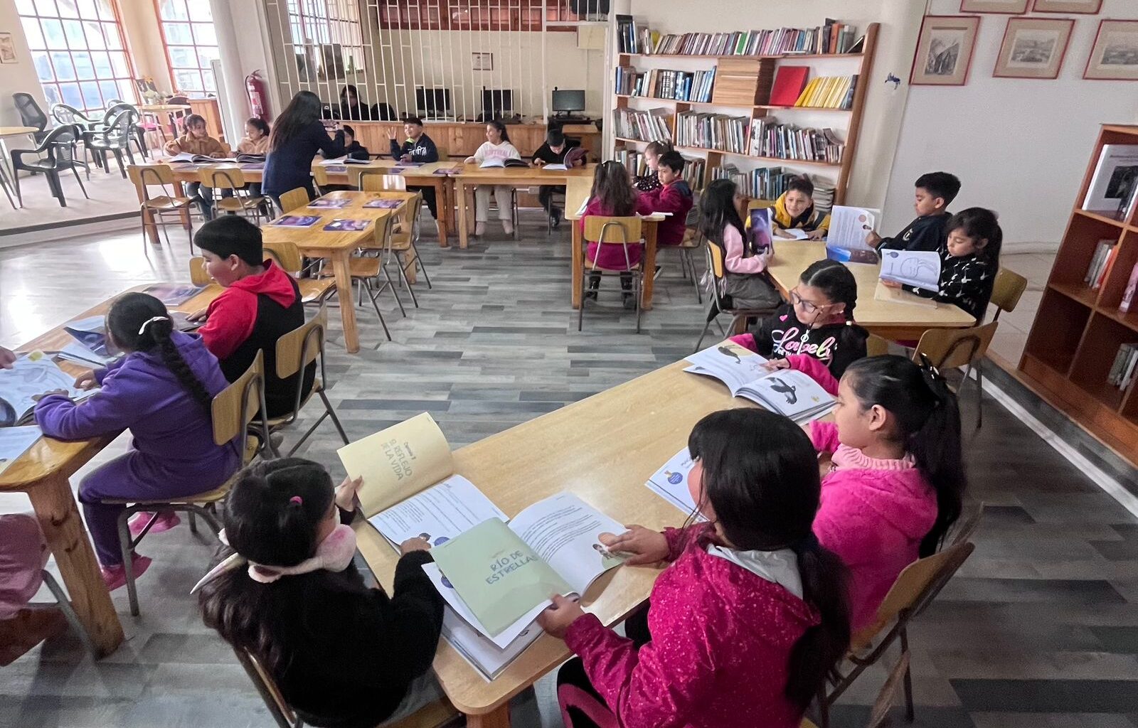 Lanzan libro que fusiona sabiduría andina y realidad aumentada