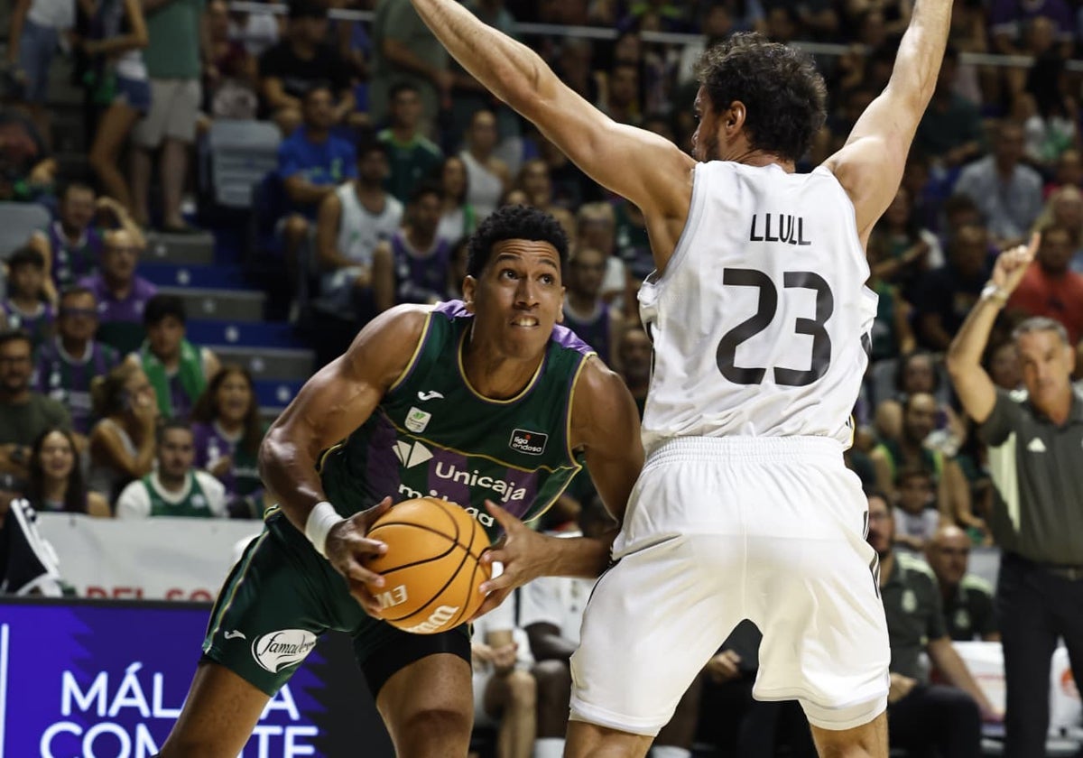 Un buen Unicaja claudica al final y cede ante el Real Madrid (82-89)