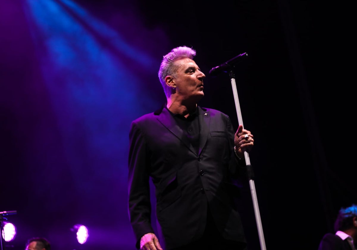 Loquillo sigue haciendo leyenda en Sevilla
