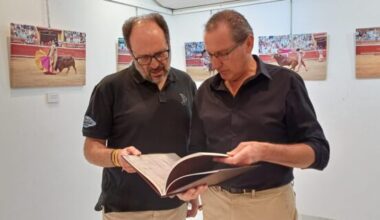 Zalamea la Real alberga la exposición “Toros en La Merced” del fotógrafo José Luis Arizmendi Llanes