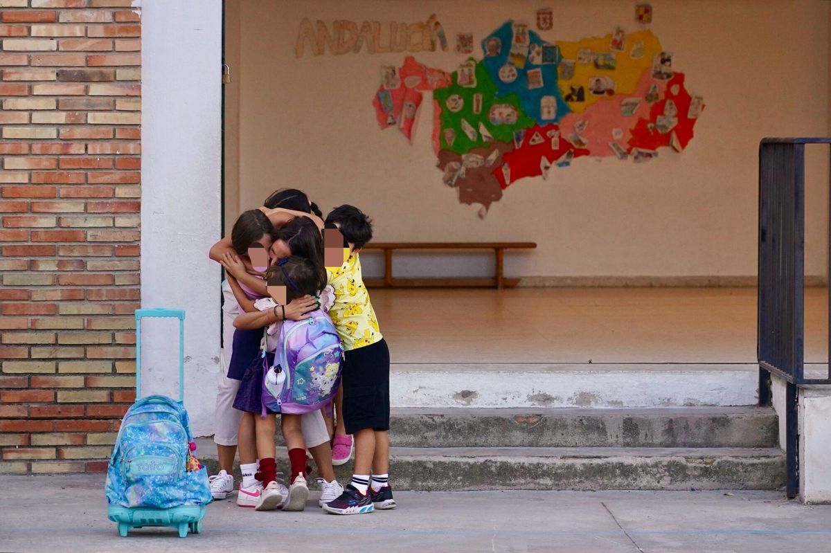 MLG 10-09-2025.-Miles de alumnos de la capital inician la vuelta al colegio con el curso escolar de Educación Infantil, Primaria y Educación Especial.