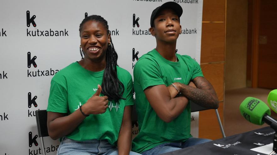 Dembele y Toussaint, optimistas con el potencial del nuevo Araski