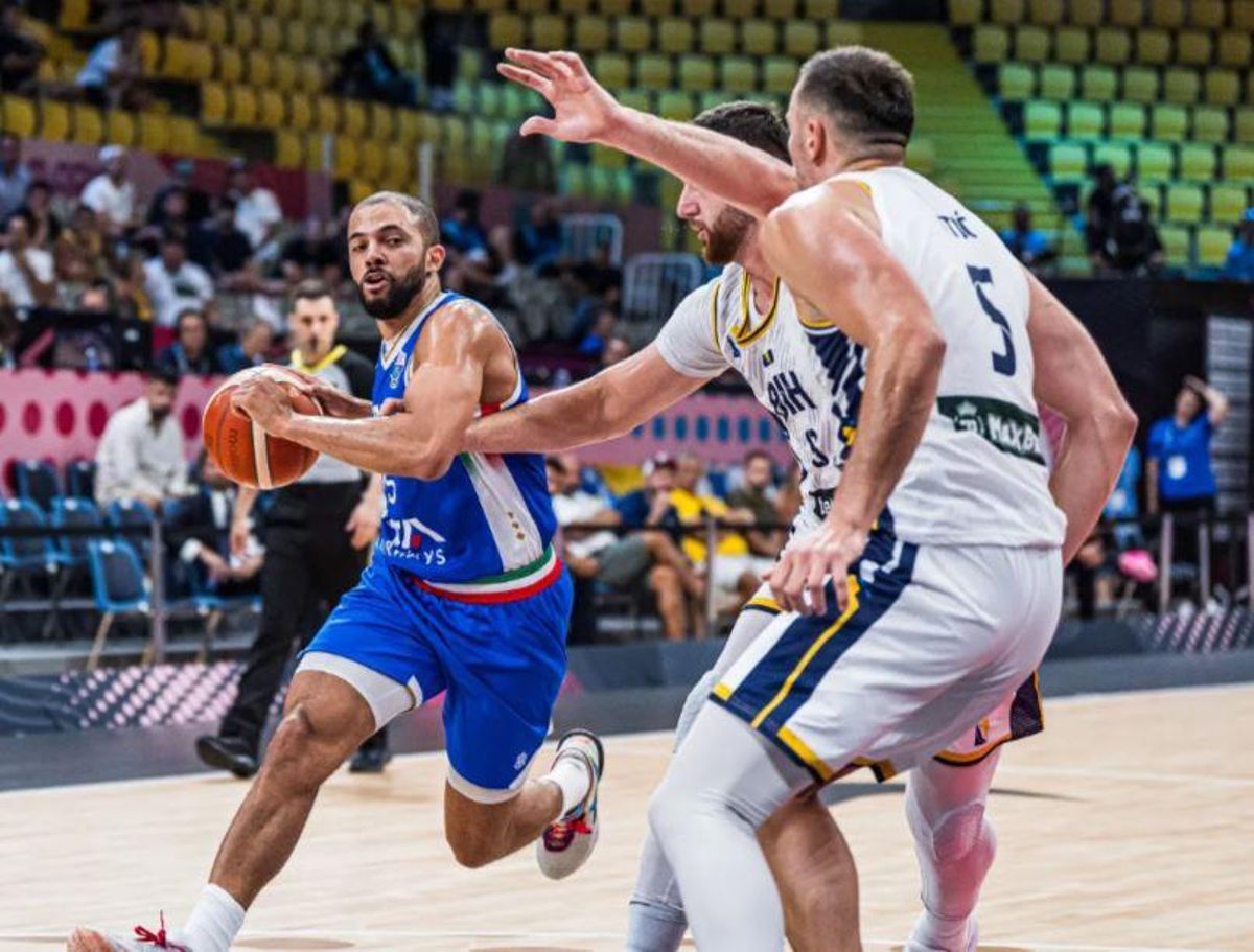 Darius Thompson, en una acción del partido ante Bosnia - Herzegovina