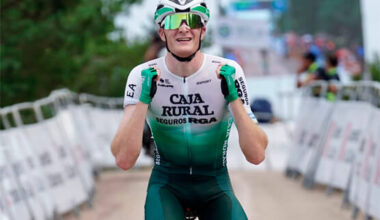 Abel Balderstone renueva con el equipo Caja Rural-Seguros RGA