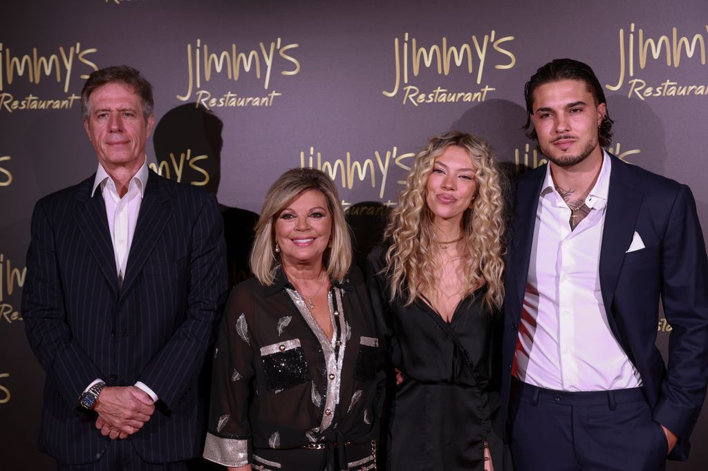 Carlo Costanzia di Costigliole, Terelu Campos, Alejandra Rubio y Carlo Constanzia Flores durante el 60 cumpleaños de la presentadora el pasado 17 de septiembre  