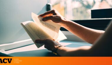 La nostalgia es la razón más común por la que la que leemos libros, según este estudio