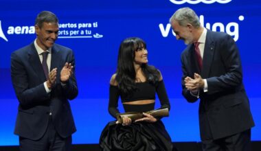 Lo que le dice Felipe VI a Aitana en este momento desata todo tipo de suposiciones: así reacciona la cantante