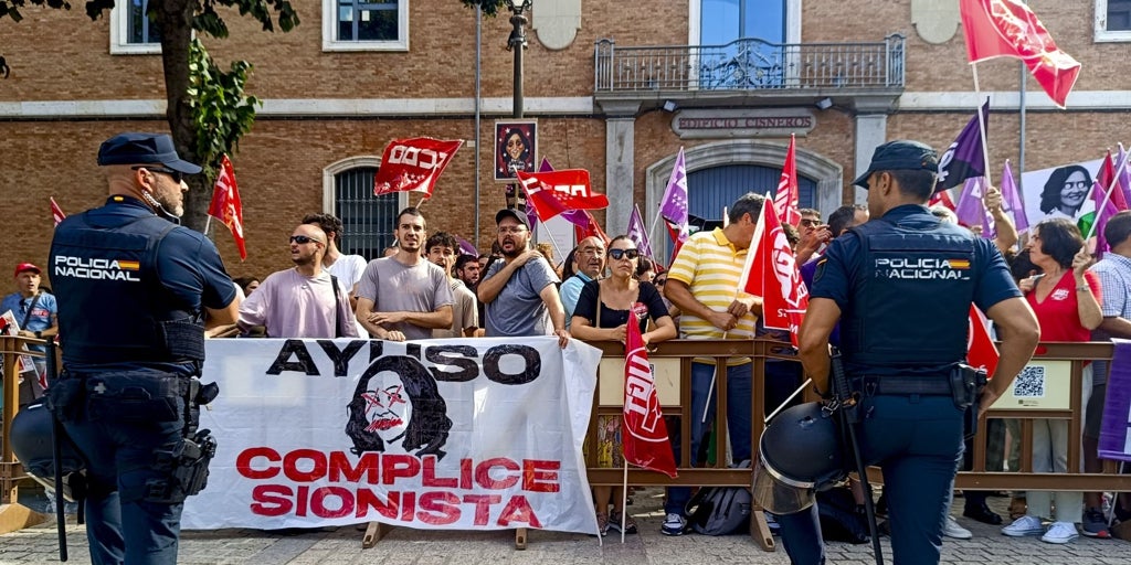 «La educación no es compatible con las consignas»