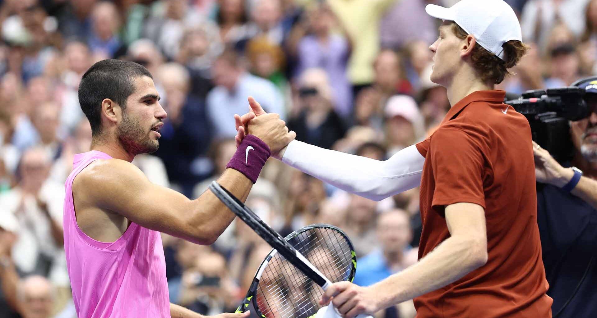 Carlos Alcaraz y Jannik Sinner acaban de enfrentarse en la final del US Open, que Alcaraz ganó en cuatro sets.