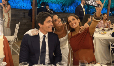 El álbum de boda de la «influencer» Alejandra Navarro en Galicia: un recorrido por A Mariña lucense, gaitas y una sorpresa para María Pombo - La Voz de Galicia