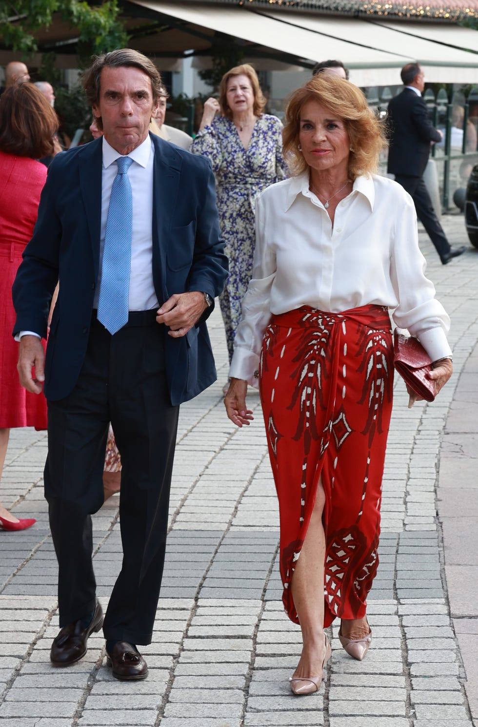 ana botella invitada