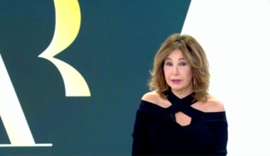Ana Rosa deja a Sánchez 'tocado y hundido' al son de Camela y Quevedo con uno de sus editoriales más duros