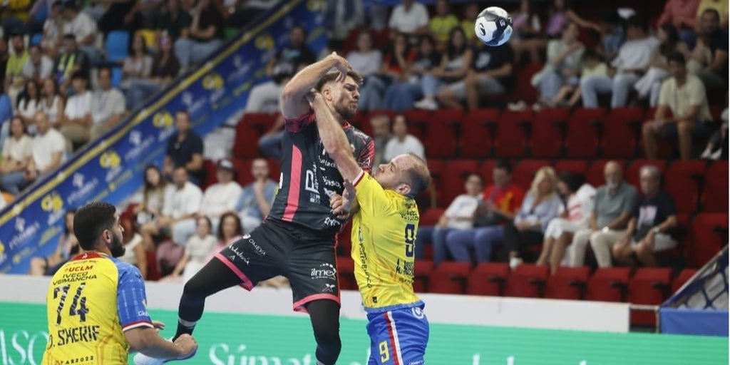 El Cajasol Ángel Ximénez Puente Genil remonta y logra la primera victoria de la temporada ante Caserío (27-31)