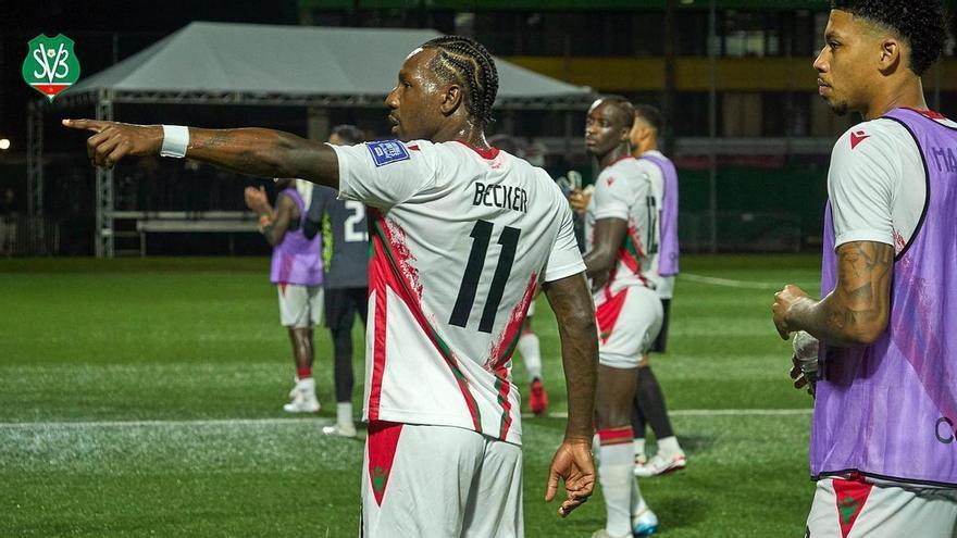 Becker, noventa minutos antes de vestir de rojillo