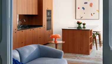 Así se transformó un piso modernista de 110 m² en Barcelona en un hogar lleno de luz, amplitud y encanto familiar