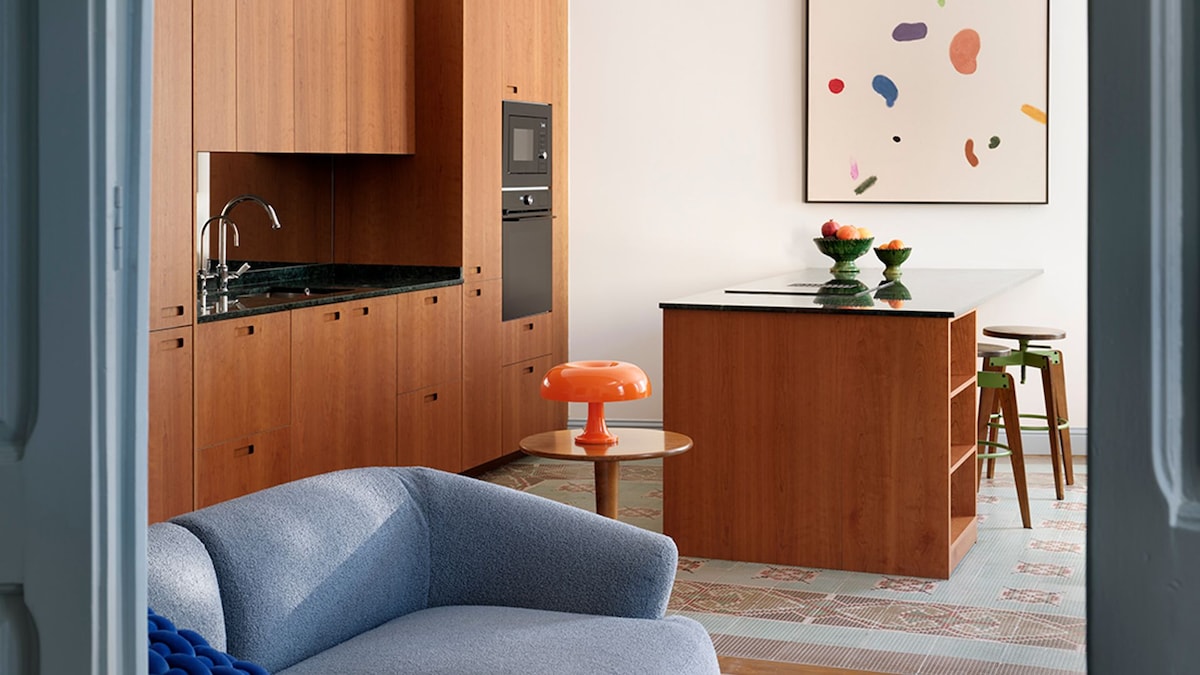 Así se transformó un piso modernista de 110 m² en Barcelona en un hogar lleno de luz, amplitud y encanto familiar