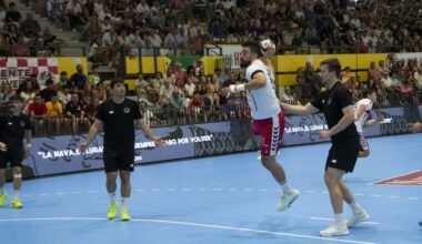 Partido en Astorga del Balonmano Nava. B. Nava