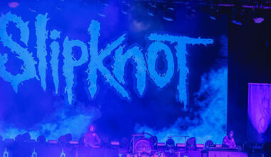 Demo de SLIPKNOT. Vídeos de SWEET SAVAGE y RAZE.