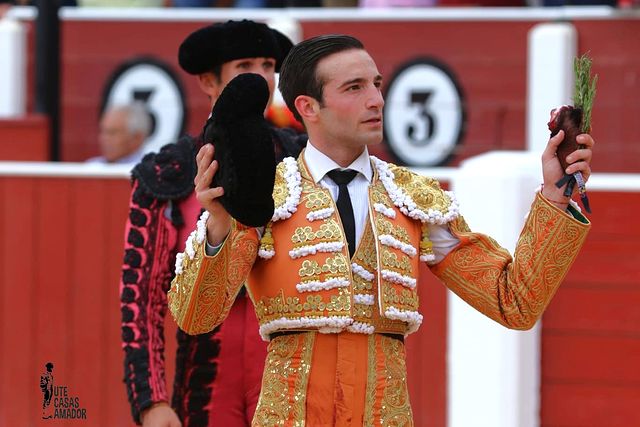 Corrida toros 08-09-25 (5-5) - Molina.
