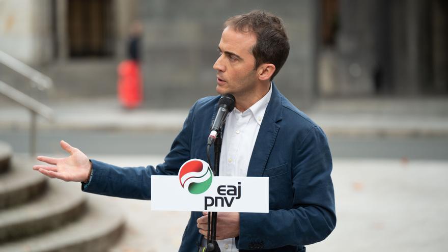 Ansola denuncia que Bildu sea incapaz de cumplir un “mínimo ético”